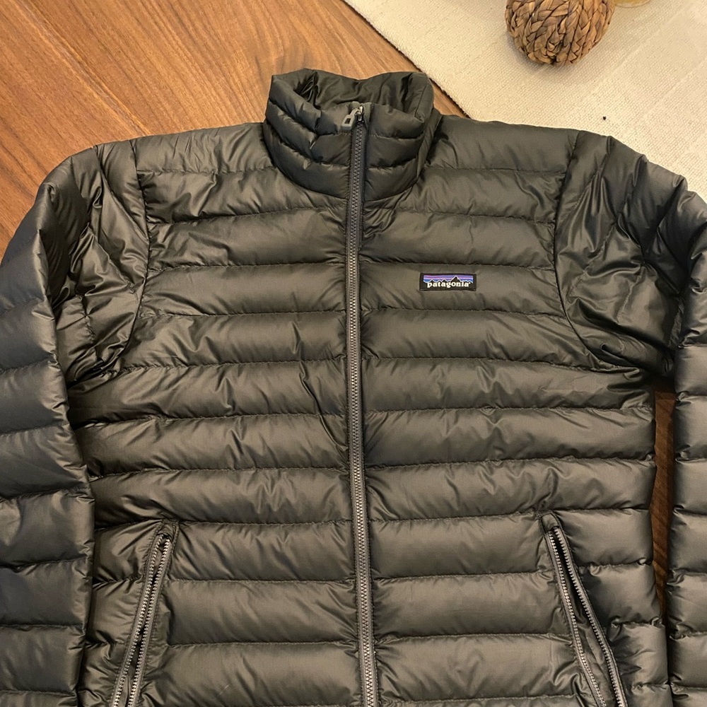 Mens Patagonia down sweater